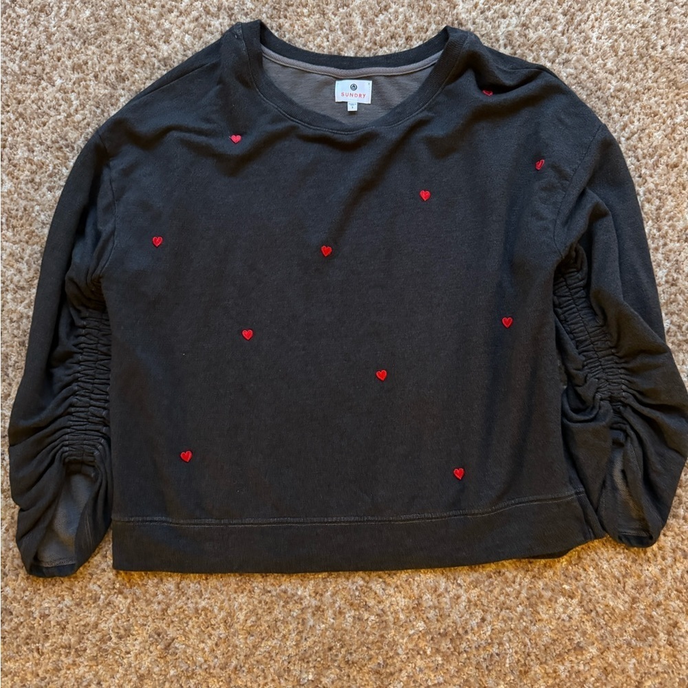SUNDRY NWOT grey and red patched heart embroidered pullover sweatshirt size 1